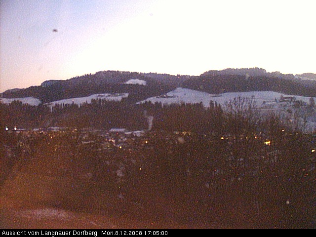 Webcam-Bild: Aussicht vom Dorfberg in Langnau 20081208-170500