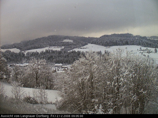 Webcam-Bild: Aussicht vom Dorfberg in Langnau 20081212-090500