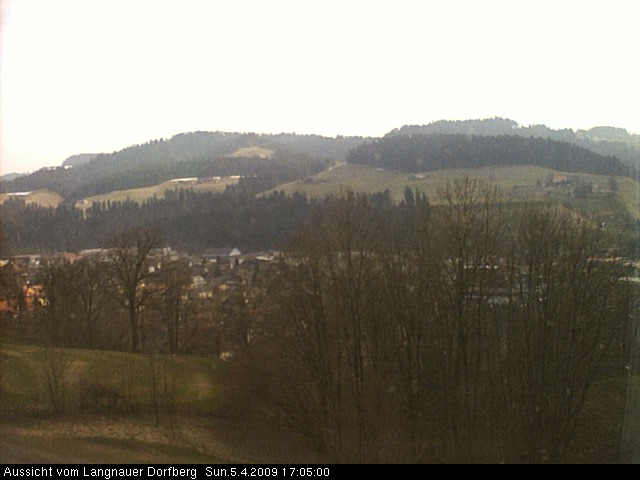 Webcam-Bild: Aussicht vom Dorfberg in Langnau 20090405-170500