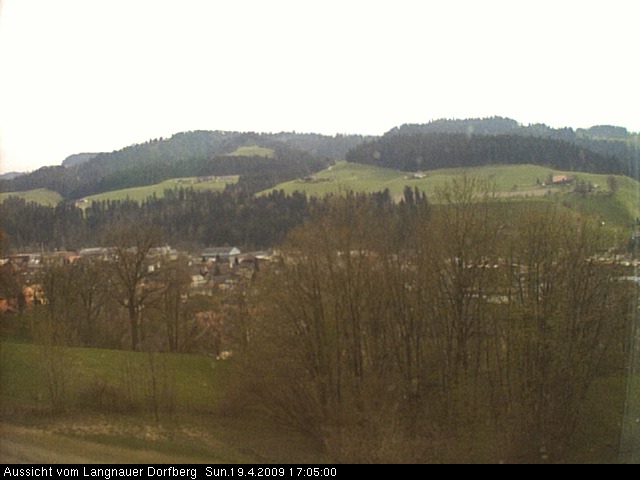 Webcam-Bild: Aussicht vom Dorfberg in Langnau 20090419-170500