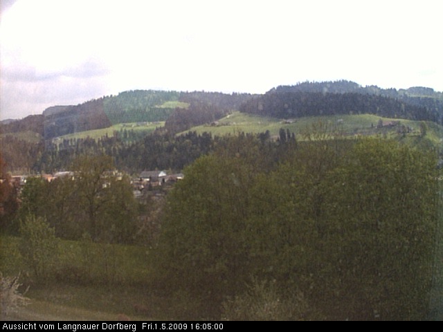 Webcam-Bild: Aussicht vom Dorfberg in Langnau 20090501-160500