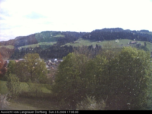 Webcam-Bild: Aussicht vom Dorfberg in Langnau 20090503-170500