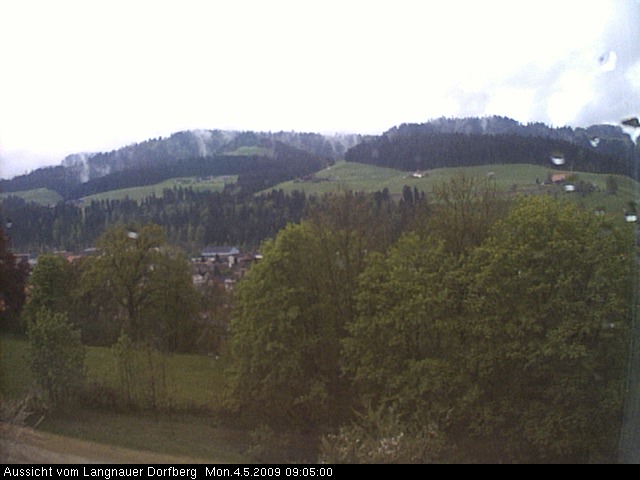 Webcam-Bild: Aussicht vom Dorfberg in Langnau 20090504-090500