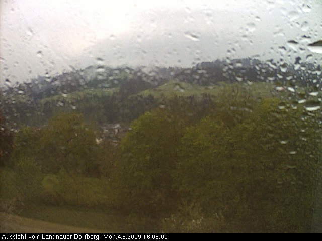 Webcam-Bild: Aussicht vom Dorfberg in Langnau 20090504-160500
