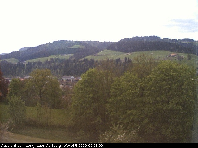 Webcam-Bild: Aussicht vom Dorfberg in Langnau 20090506-090500