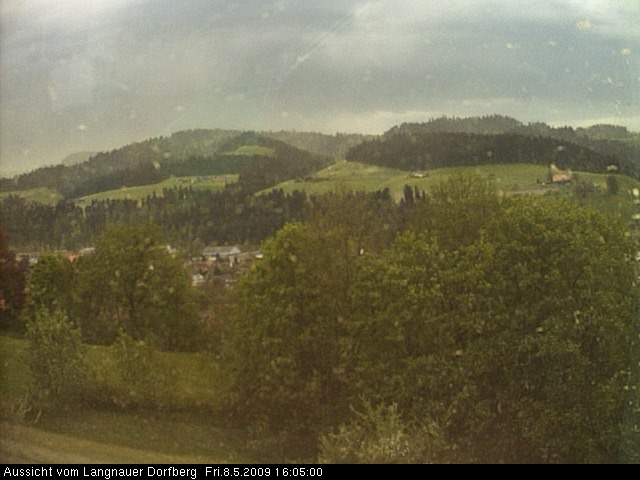 Webcam-Bild: Aussicht vom Dorfberg in Langnau 20090508-160500