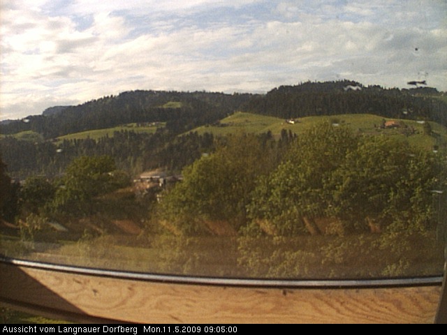 Webcam-Bild: Aussicht vom Dorfberg in Langnau 20090511-090500