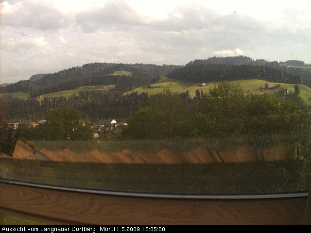 Webcam-Bild: Aussicht vom Dorfberg in Langnau 20090511-180500