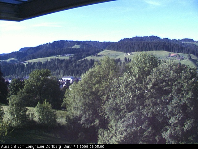 Webcam-Bild: Aussicht vom Dorfberg in Langnau 20090517-080500