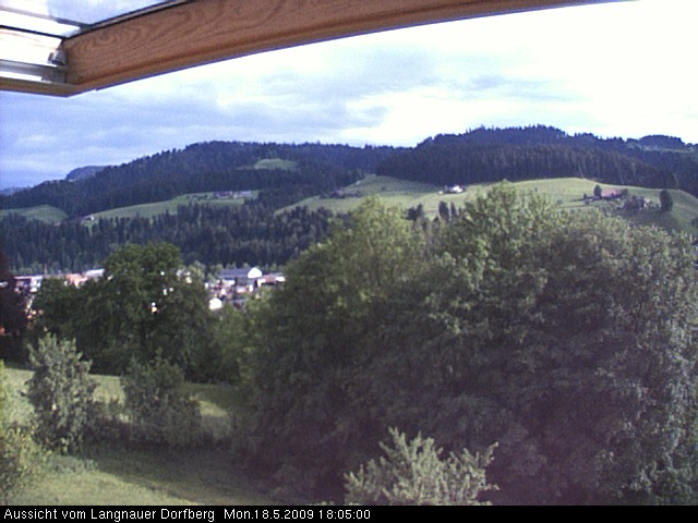 Webcam-Bild: Aussicht vom Dorfberg in Langnau 20090518-180500