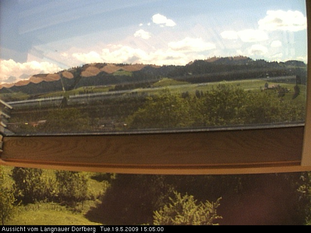 Webcam-Bild: Aussicht vom Dorfberg in Langnau 20090519-150500