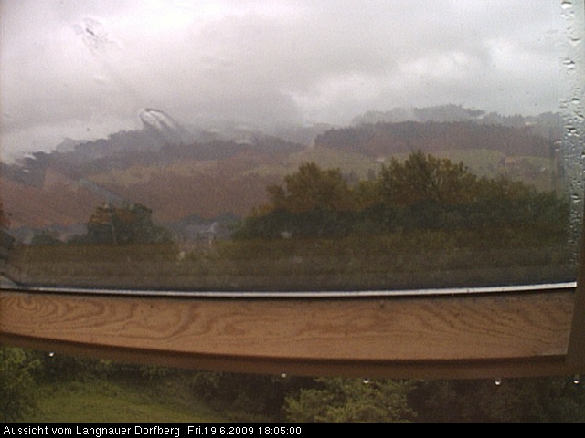 Webcam-Bild: Aussicht vom Dorfberg in Langnau 20090619-180500