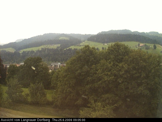 Webcam-Bild: Aussicht vom Dorfberg in Langnau 20090625-090500