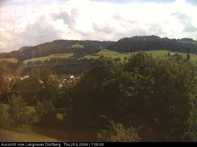 Webcam-Bild: Aussicht vom Dorfberg in Langnau 20090625-170500