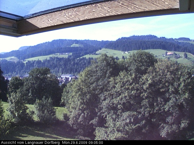 Webcam-Bild: Aussicht vom Dorfberg in Langnau 20090629-090500