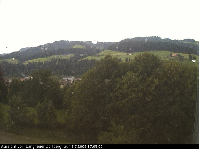 Webcam-Bild: Aussicht vom Dorfberg in Langnau 20090705-170500