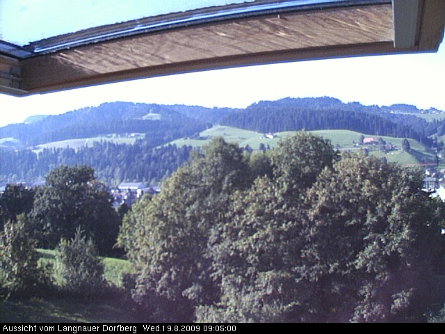Webcam-Bild: Aussicht vom Dorfberg in Langnau 20090819-090500