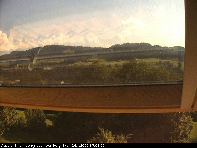 Webcam-Bild: Aussicht vom Dorfberg in Langnau 20090824-170500