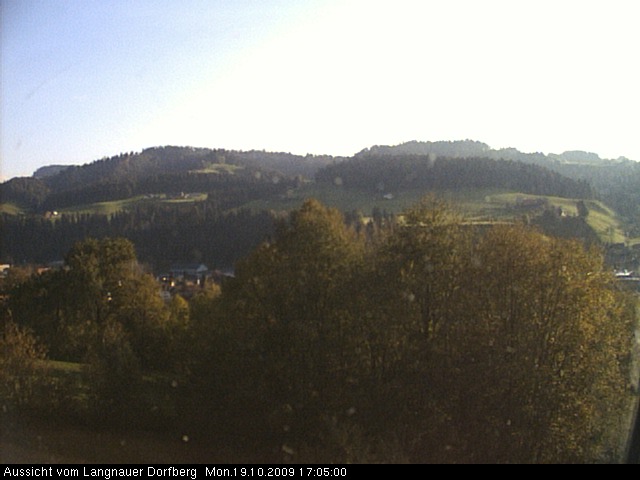 Webcam-Bild: Aussicht vom Dorfberg in Langnau 20091019-170500
