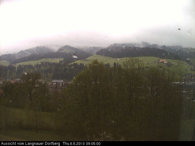 Webcam-Bild: Aussicht vom Dorfberg in Langnau 20100506-090500