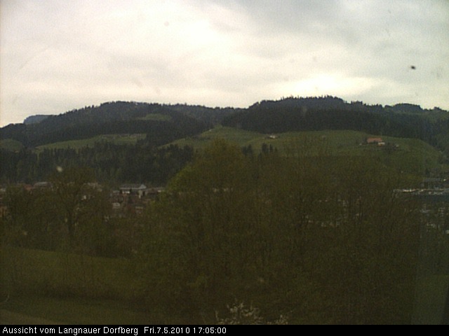 Webcam-Bild: Aussicht vom Dorfberg in Langnau 20100507-170500