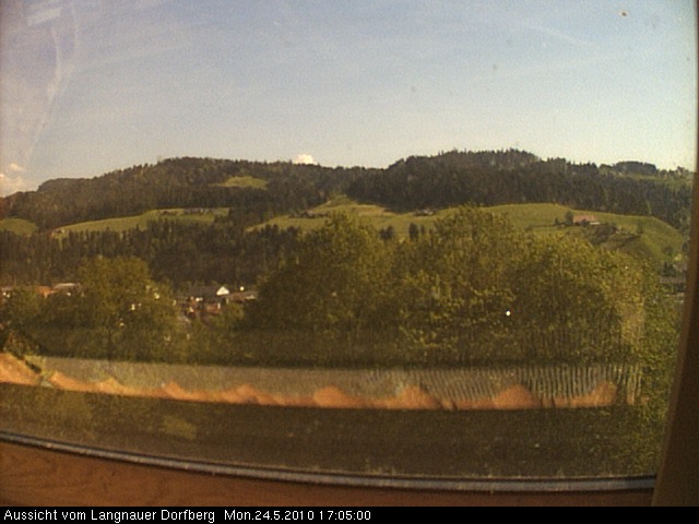 Webcam-Bild: Aussicht vom Dorfberg in Langnau 20100524-170500