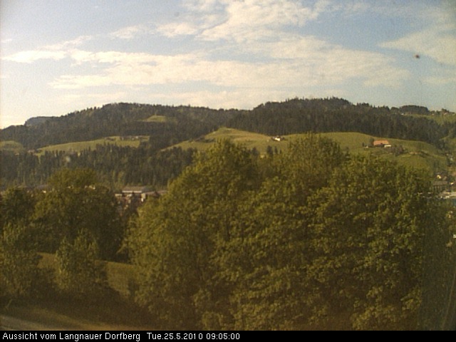 Webcam-Bild: Aussicht vom Dorfberg in Langnau 20100525-090500