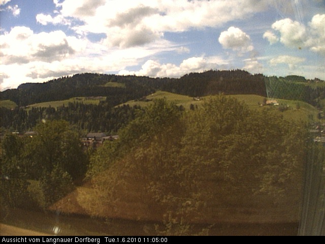 Webcam-Bild: Aussicht vom Dorfberg in Langnau 20100601-110500