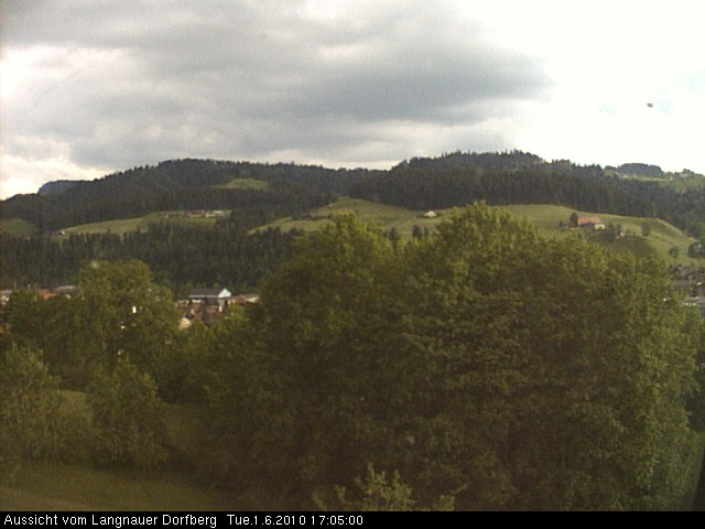 Webcam-Bild: Aussicht vom Dorfberg in Langnau 20100601-170500