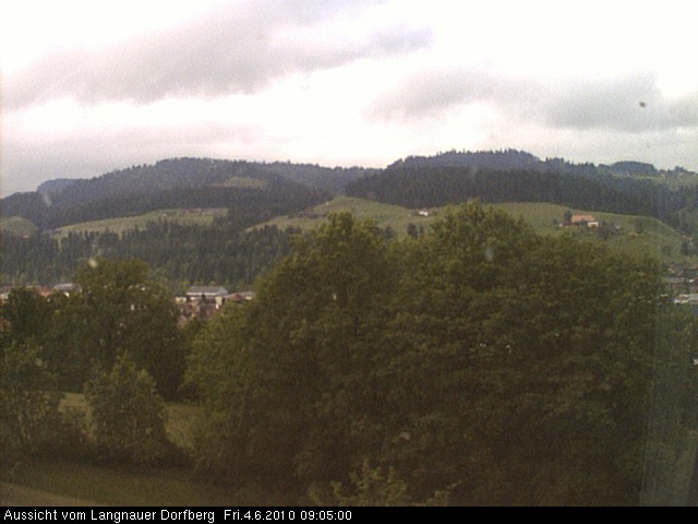 Webcam-Bild: Aussicht vom Dorfberg in Langnau 20100604-090500
