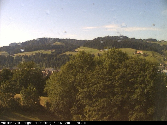 Webcam-Bild: Aussicht vom Dorfberg in Langnau 20100606-090500