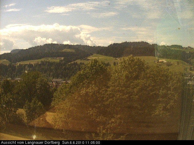 Webcam-Bild: Aussicht vom Dorfberg in Langnau 20100606-110500