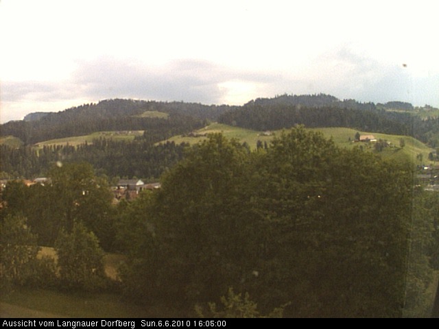 Webcam-Bild: Aussicht vom Dorfberg in Langnau 20100606-160500
