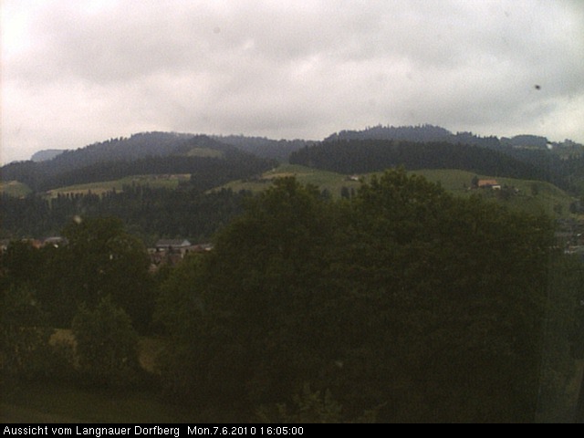 Webcam-Bild: Aussicht vom Dorfberg in Langnau 20100607-160500