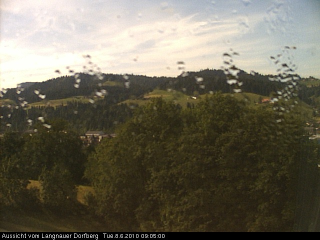 Webcam-Bild: Aussicht vom Dorfberg in Langnau 20100608-090500