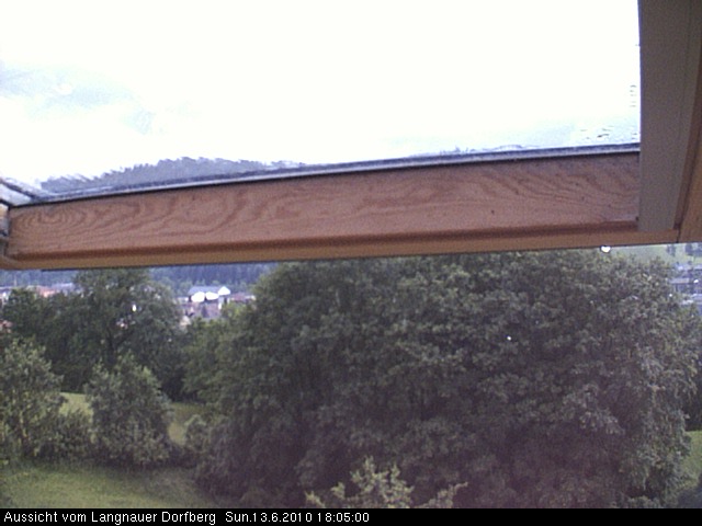 Webcam-Bild: Aussicht vom Dorfberg in Langnau 20100613-180500