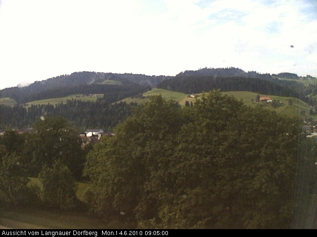 Webcam-Bild: Aussicht vom Dorfberg in Langnau 20100614-090500