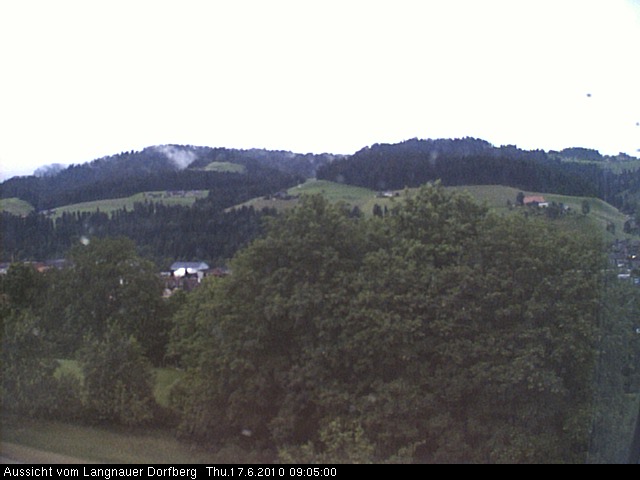 Webcam-Bild: Aussicht vom Dorfberg in Langnau 20100617-090500