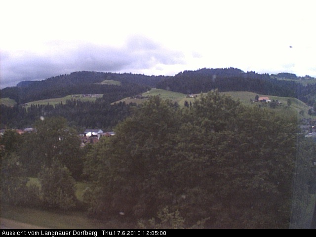 Webcam-Bild: Aussicht vom Dorfberg in Langnau 20100617-120500