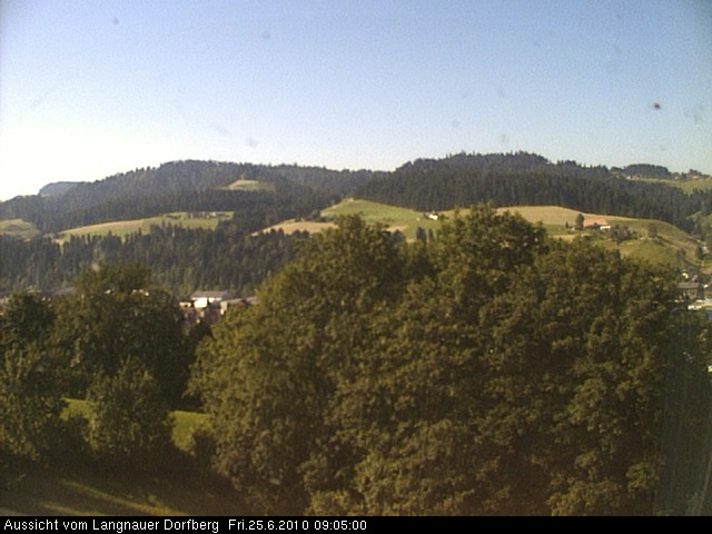 Webcam-Bild: Aussicht vom Dorfberg in Langnau 20100625-090500