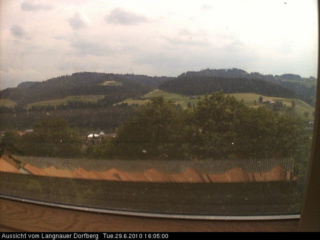 Webcam-Bild: Aussicht vom Dorfberg in Langnau 20100629-160500