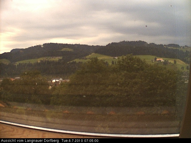 Webcam-Bild: Aussicht vom Dorfberg in Langnau 20100706-070500
