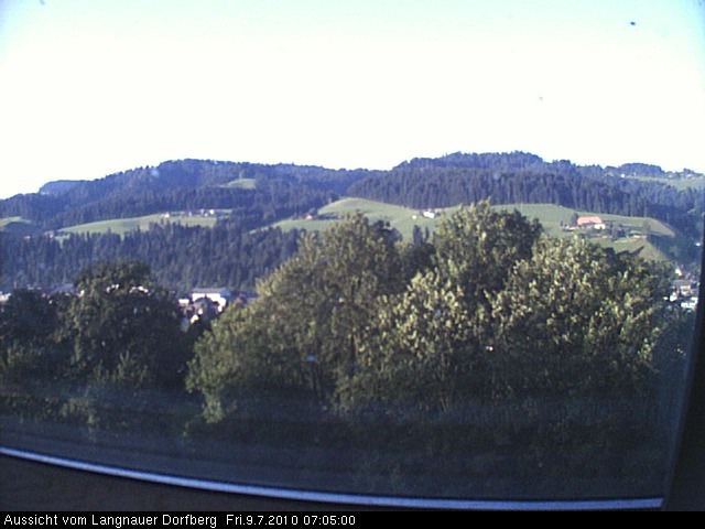 Webcam-Bild: Aussicht vom Dorfberg in Langnau 20100709-070500