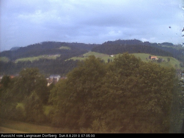 Webcam-Bild: Aussicht vom Dorfberg in Langnau 20100808-070500