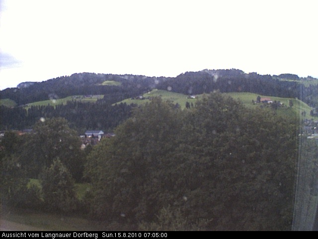 Webcam-Bild: Aussicht vom Dorfberg in Langnau 20100815-070500