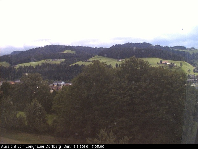 Webcam-Bild: Aussicht vom Dorfberg in Langnau 20100815-170500