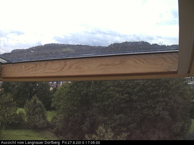 Webcam-Bild: Aussicht vom Dorfberg in Langnau 20100827-170500