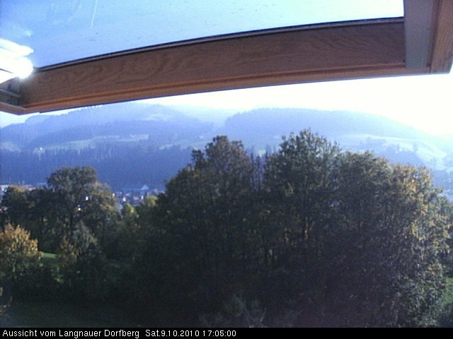 Webcam-Bild: Aussicht vom Dorfberg in Langnau 20101009-170500