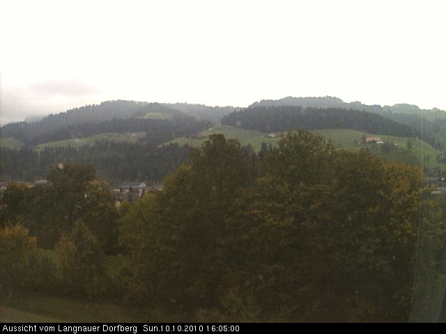 Webcam-Bild: Aussicht vom Dorfberg in Langnau 20101010-160500
