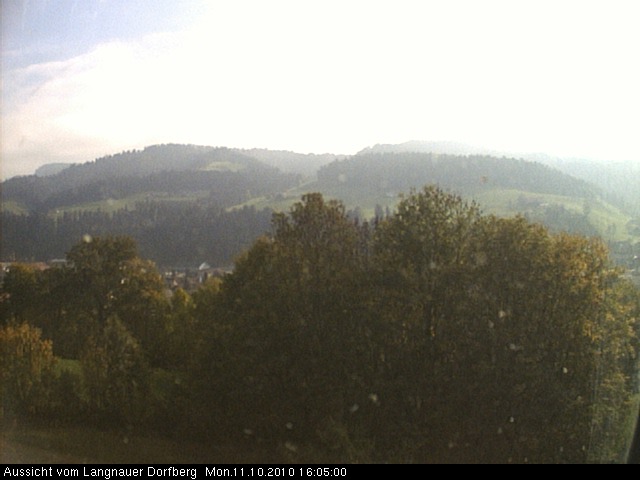 Webcam-Bild: Aussicht vom Dorfberg in Langnau 20101011-160500